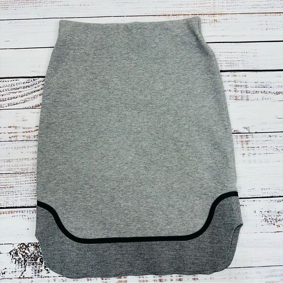 Sweaty Betty Women’s Size Small Cantar Luxe Gray Pencil Skirt with Black Trim - Picture 8 of 12